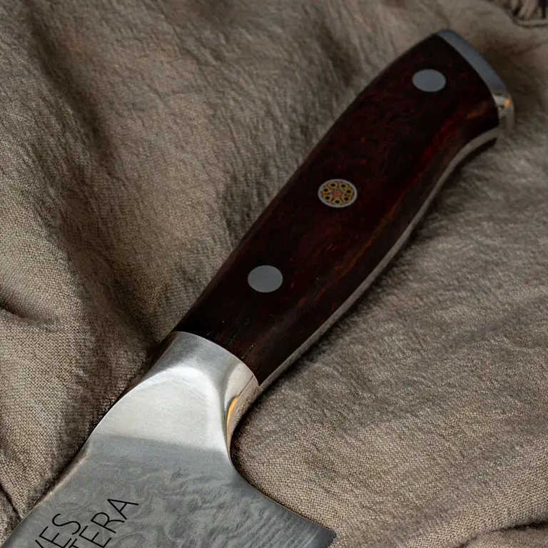 Full-Tang Damascus Steel Knife Handle